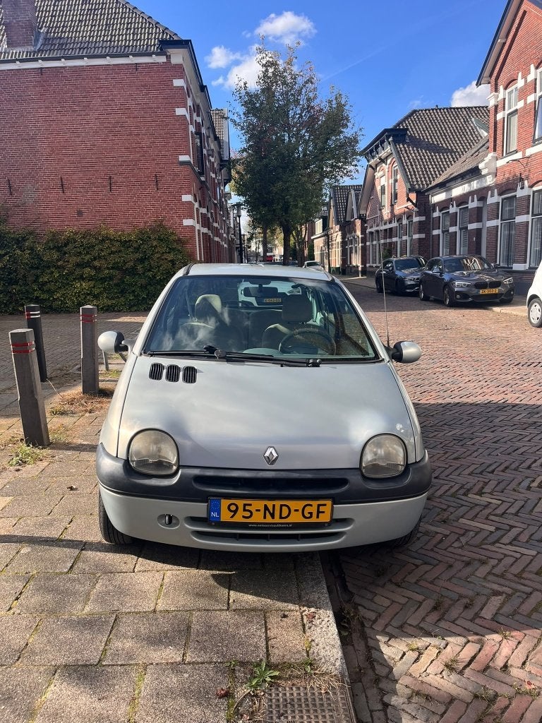 Renault Twingo 1.2 2005 2003 Grijs, Auto's, Voorwielaandrijving, 600 kg, 4 cilinders, Origineel Nederlands