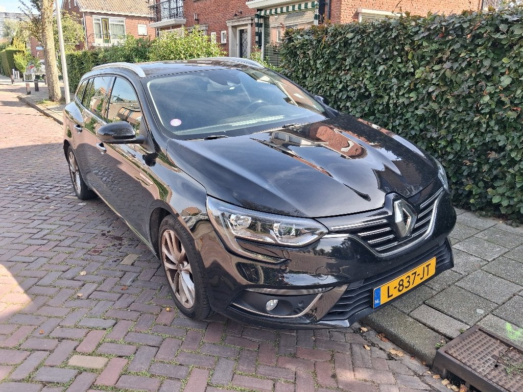 Renault Mégane estate 1.3 TCe 140pk GPF 2019 Zwart, Auto's, Euro 6, 4 cilinders, Alcantara, Zwart
