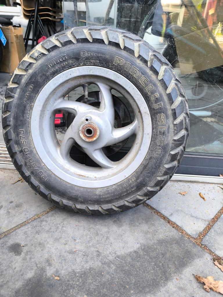 Piaggio Typhoon xr voorwiel, Ophalen of Verzenden, Zo goed als nieuw, Overige typen