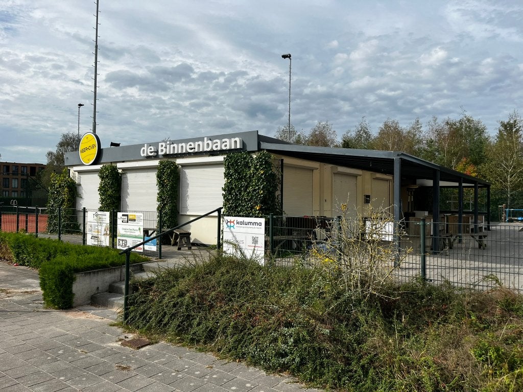 Clubgebouw | Clubhuis | Kantine | Kleedkamers | 24 x 9 meter