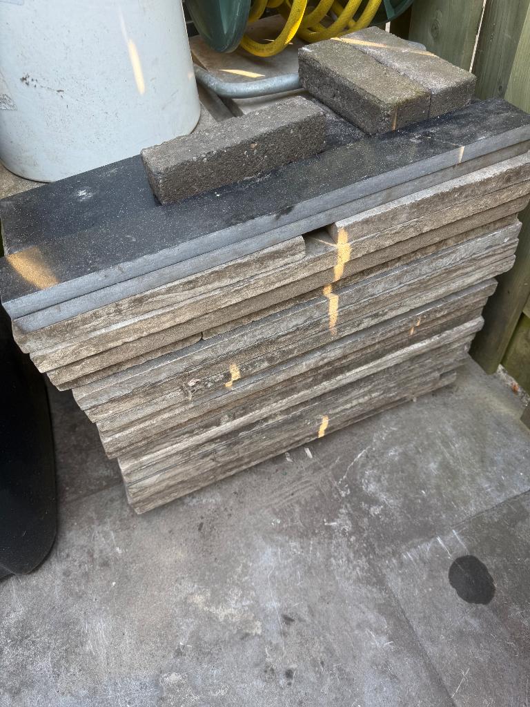 Gratis 16 Tuintegels 60x60, Tuin en Terras, Overige Tuin en Terras, Ophalen, Gebruikt