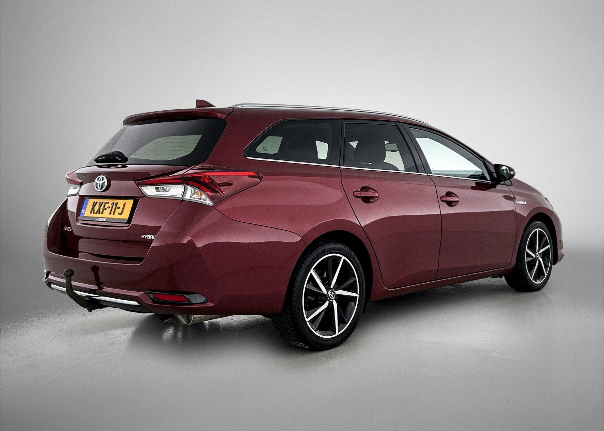 Toyota Auris Touring Sports 1.8 Hybrid Dynamic Ultimate | St, 136 pk, Gebruikt, 4 cilinders, Alcantara