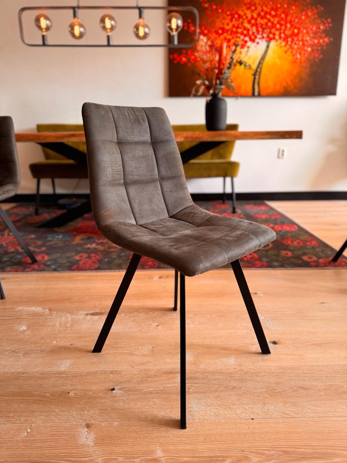 4 Label51 Jelt eetkamerstoelen, Ophalen, Bruin, Zo goed als nieuw, Vier