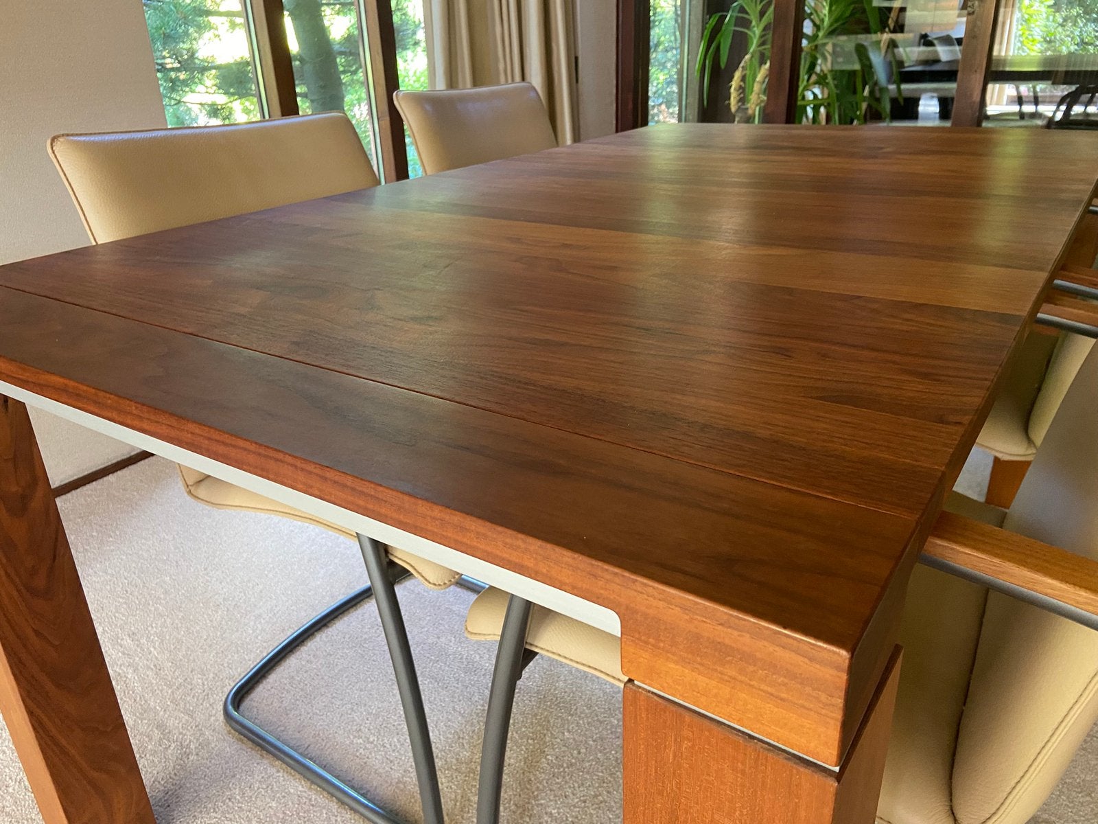 Prachtige verlengbare notenhouten Leolux eetkamer tafel, Ophalen, Strak modern, Overige materialen, 200 cm of meer