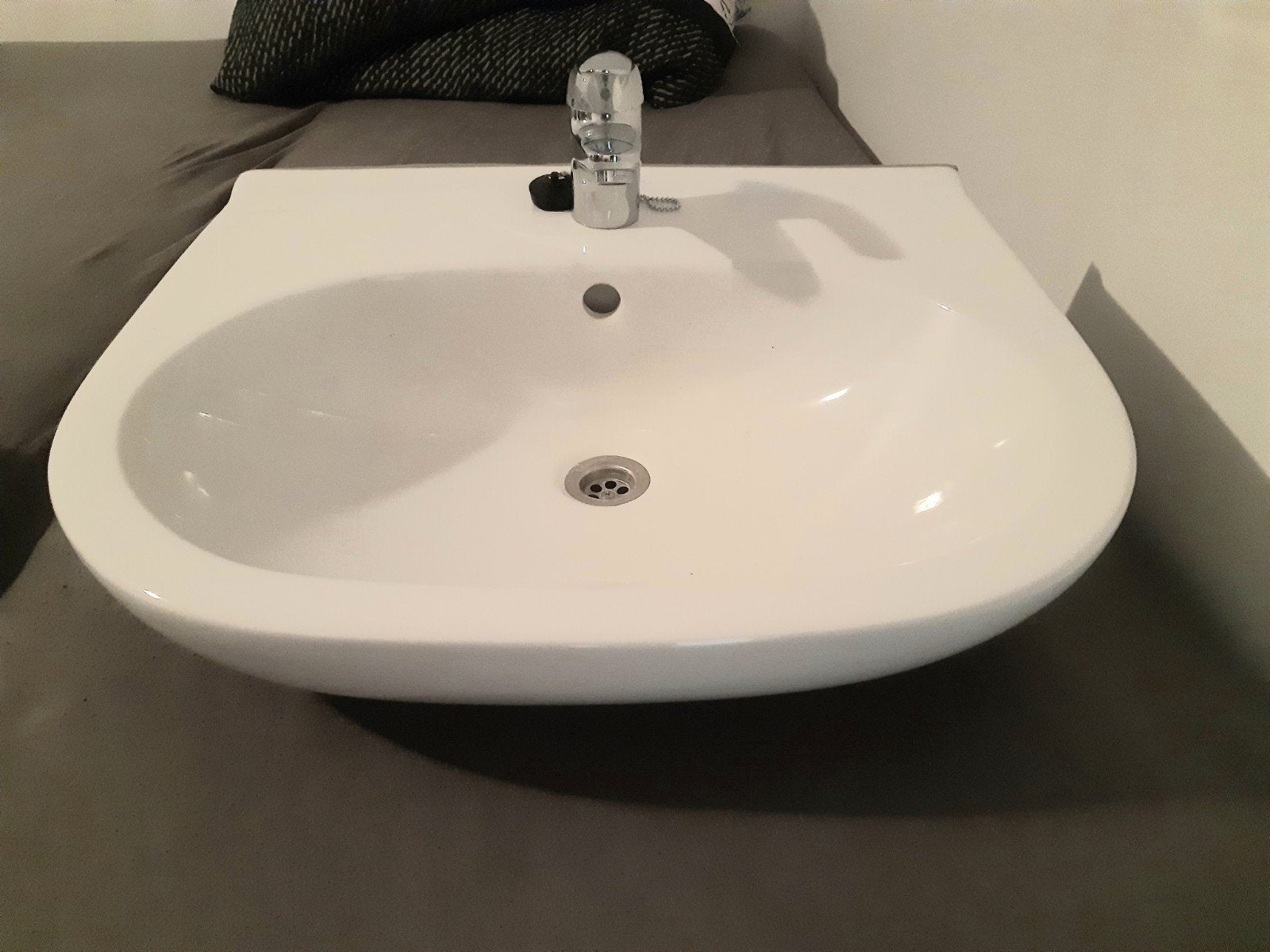 Nieuwe Villeroy & Boch wastafel met Grohe mengkraan, Ophalen, Nieuw, Wastafel