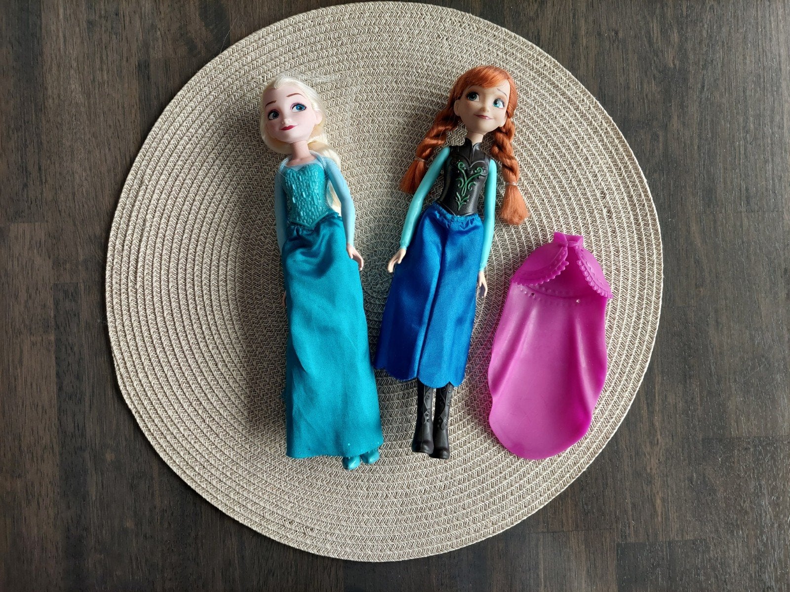 MOOIE set poppen Disney Frozen - Hasbro - Anna en Elsa, Ophalen of Verzenden, Zo goed als nieuw, Overige typen