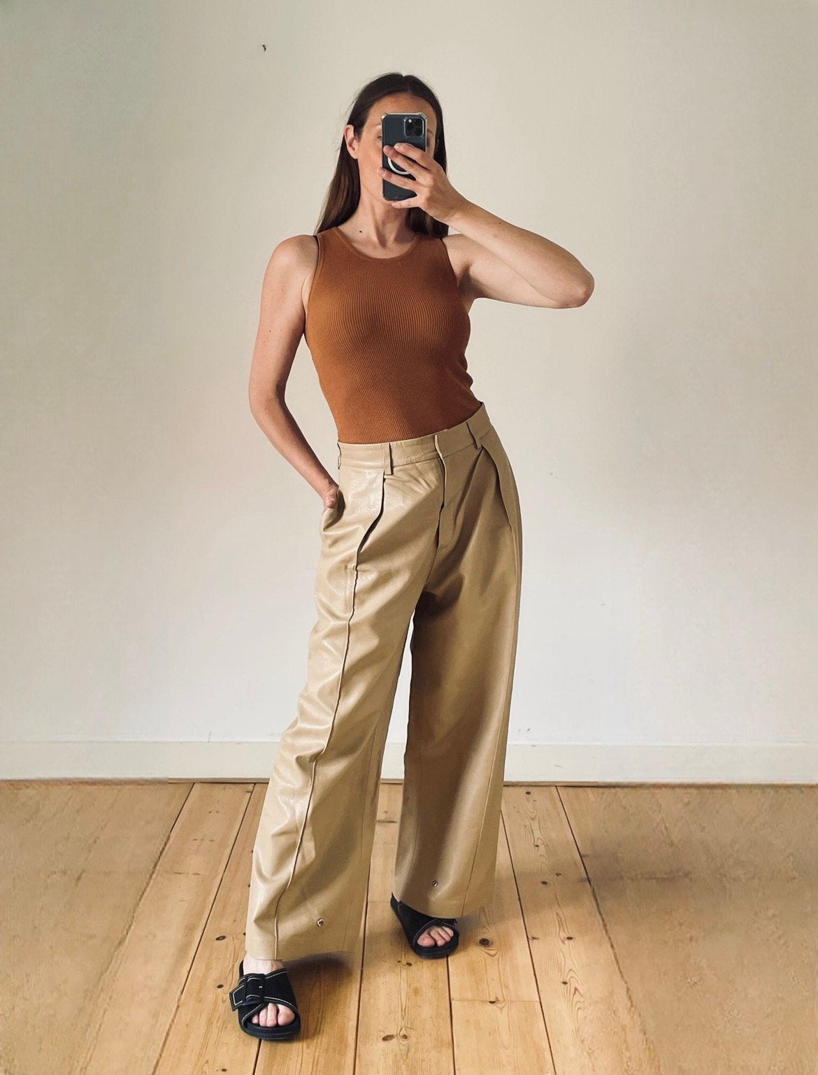 Drae nepleren broek wijde pijpen maat M np €320, Maat 38/40 (M), Beige, Ophalen of Verzenden, Zo goed als nieuw