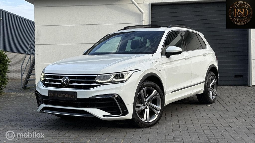 Volkswagen Tiguan 1.4 TSI eHybrid 3x R-Line panoramadak came, Auto's, Volkswagen, 1716 kg, Gebruikt, 4 cilinders, SUV of Terreinwagen