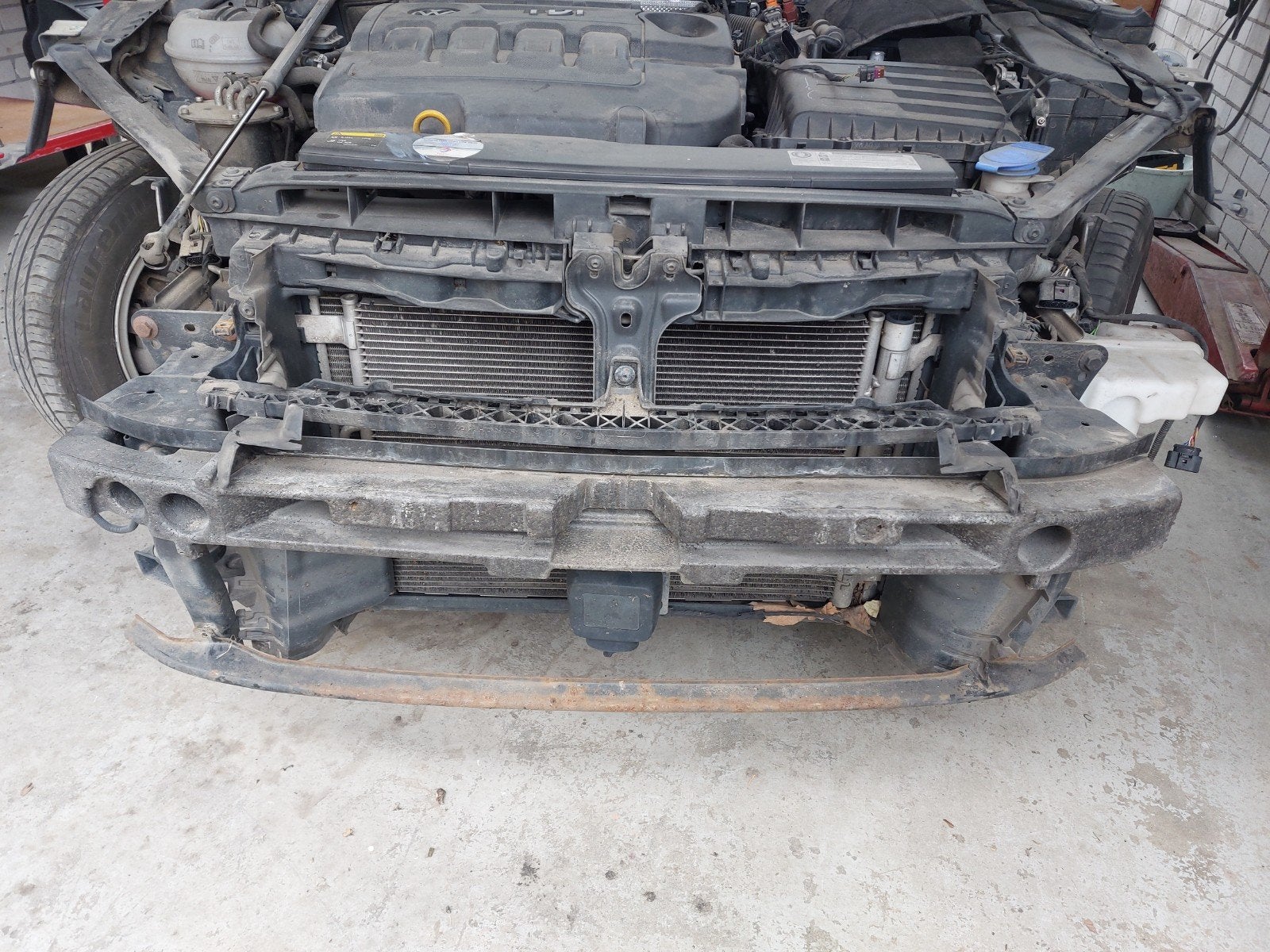 golf 7 front radiateur bumperbalk 1.6 tdi, Ophalen, Motorkap