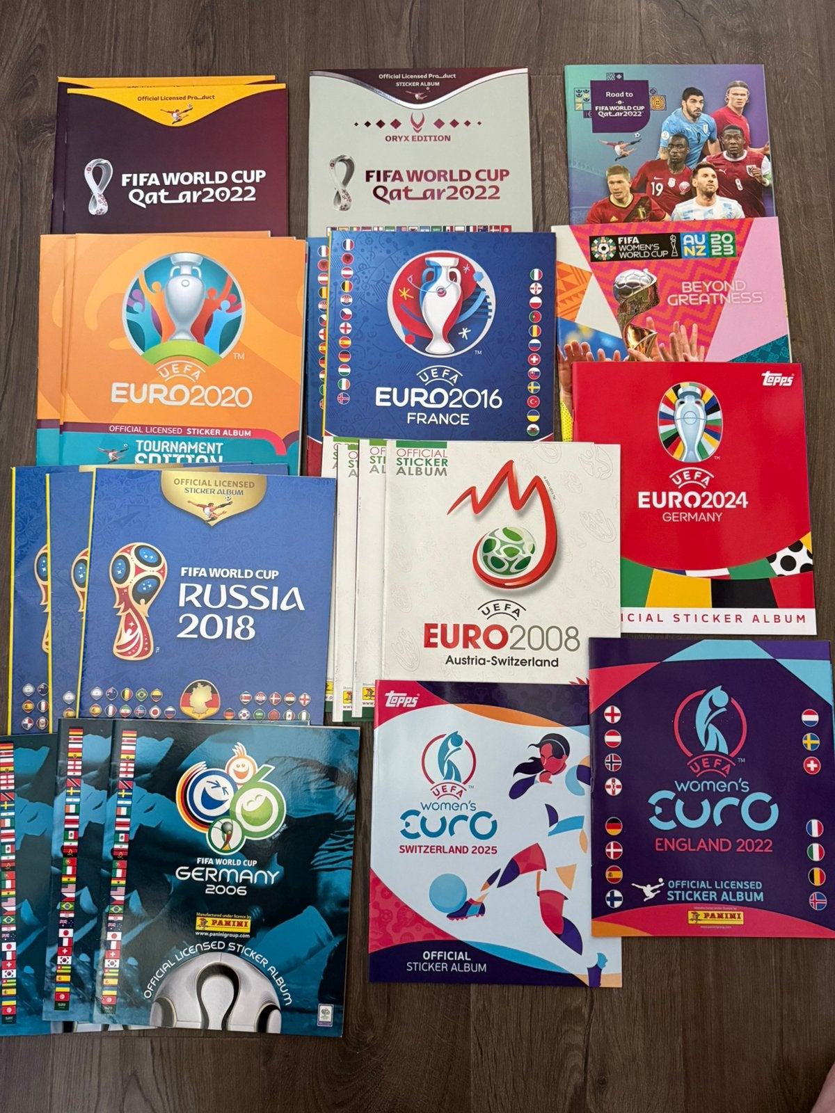 Panini, Topps Lege albums heel veel, Ophalen of Verzenden, Zo goed als nieuw, Meerdere stickers