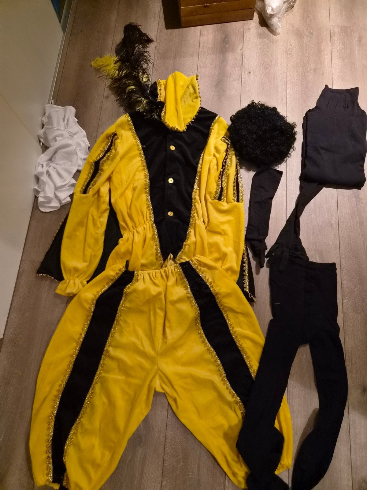 Compleet Pietenpak M-L incl. accessoires, Kerstmis of Sinterklaas, Maat 42/44 (L), Ophalen of Verzenden, Kleding
