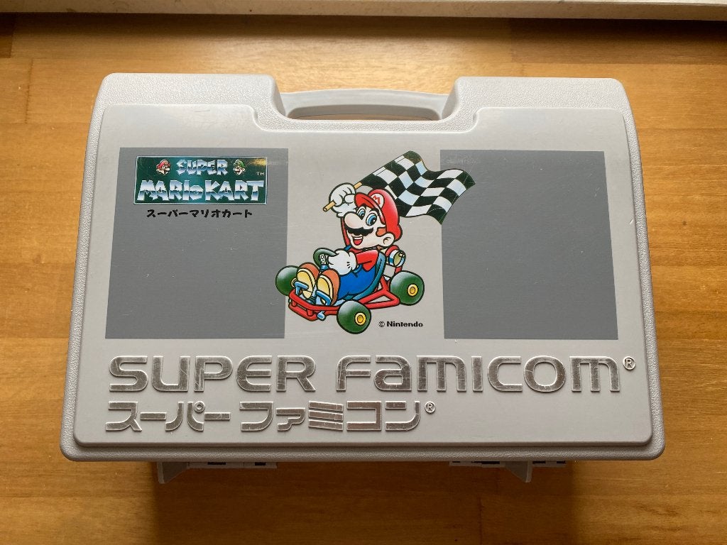 Super mario kart super famicom storage case, Spelcomputers en Games, Avontuur en Actie, 1 speler, Ophalen of Verzenden, Zo goed als nieuw