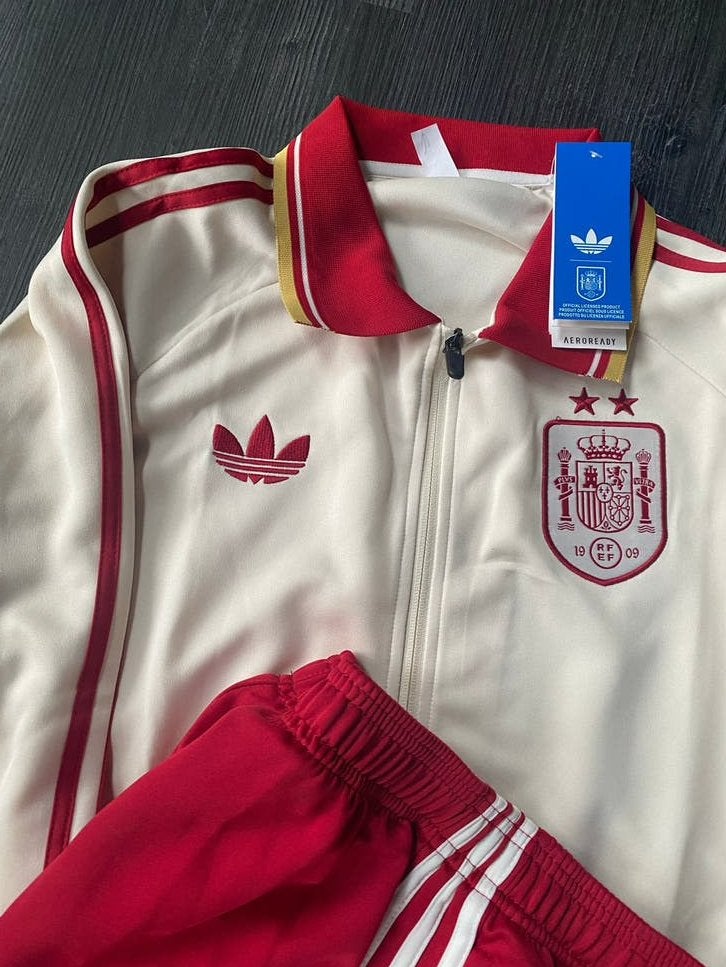 Adidas Spanje Trainingspak - Nieuw met labels, Nieuw, Ophalen of Verzenden, Voetbal, Meerkleurig