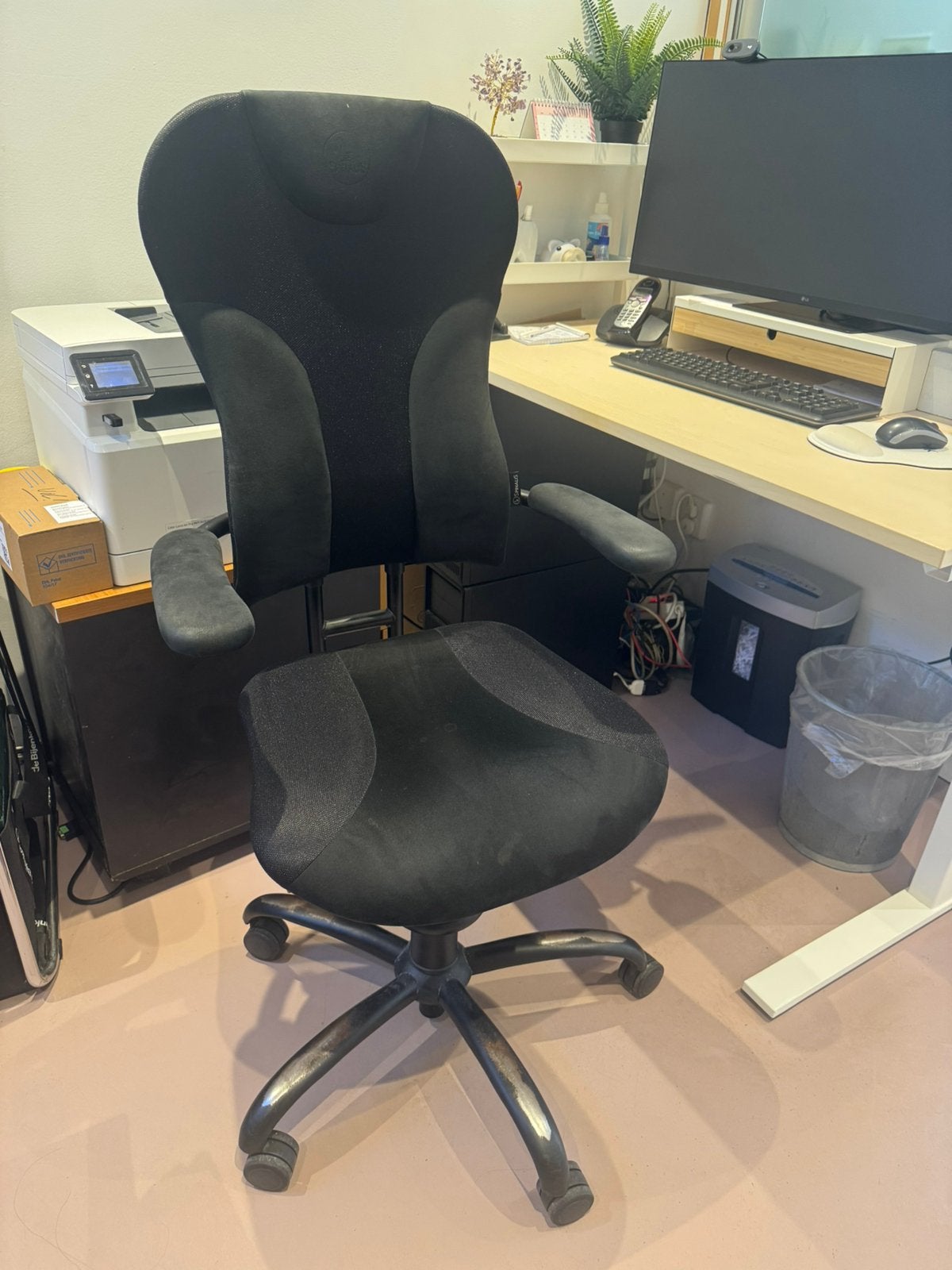 Spinalis ergonomische bureaustoel, Ophalen, Gebruikt, Zwart, Bureaustoel