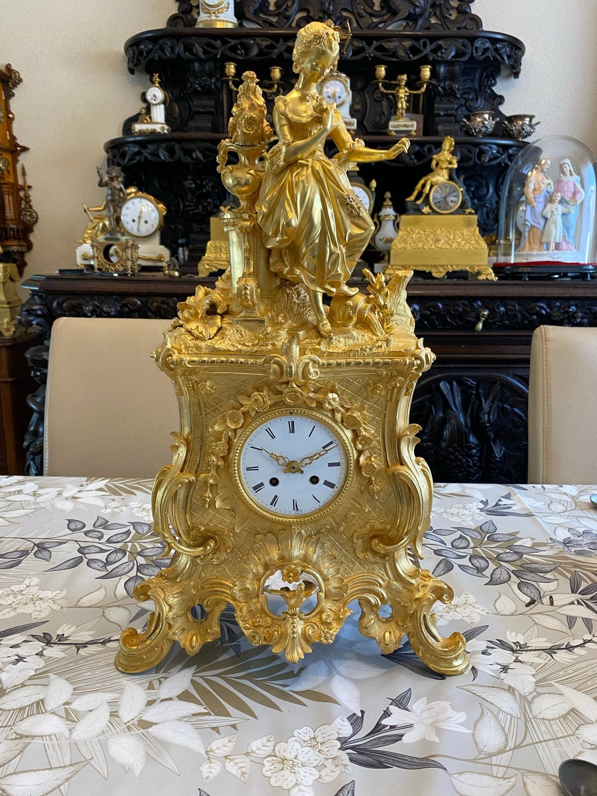 Antieke Franse Vergulde Bronzen Klok met Beeldje, Ophalen of Verzenden
