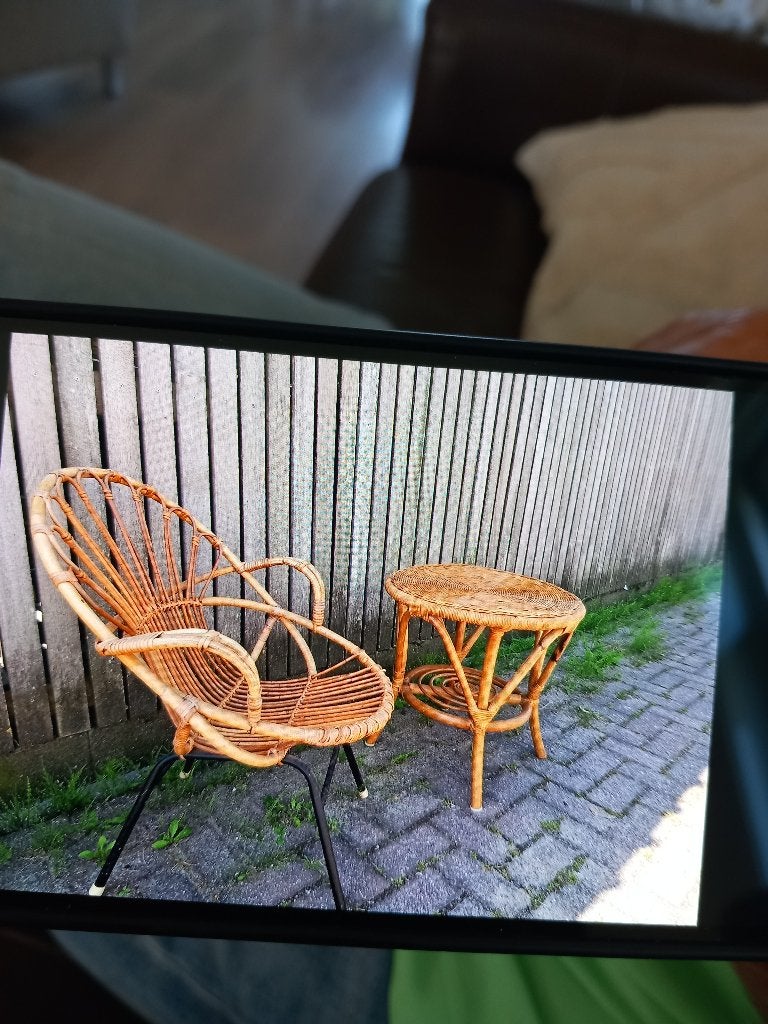 te koop mooi rotantafeltje plus stoeltje, Ophalen of Verzenden, 2 zitplaatsen
