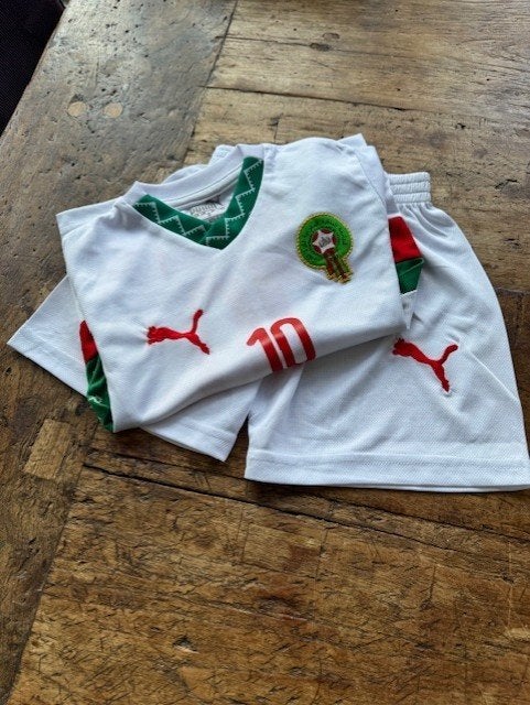 puma kinder voetbal shirt en broek braham 10  maat 3, Ophalen of Verzenden, Gebruikt, Puma, Jongen of Meisje