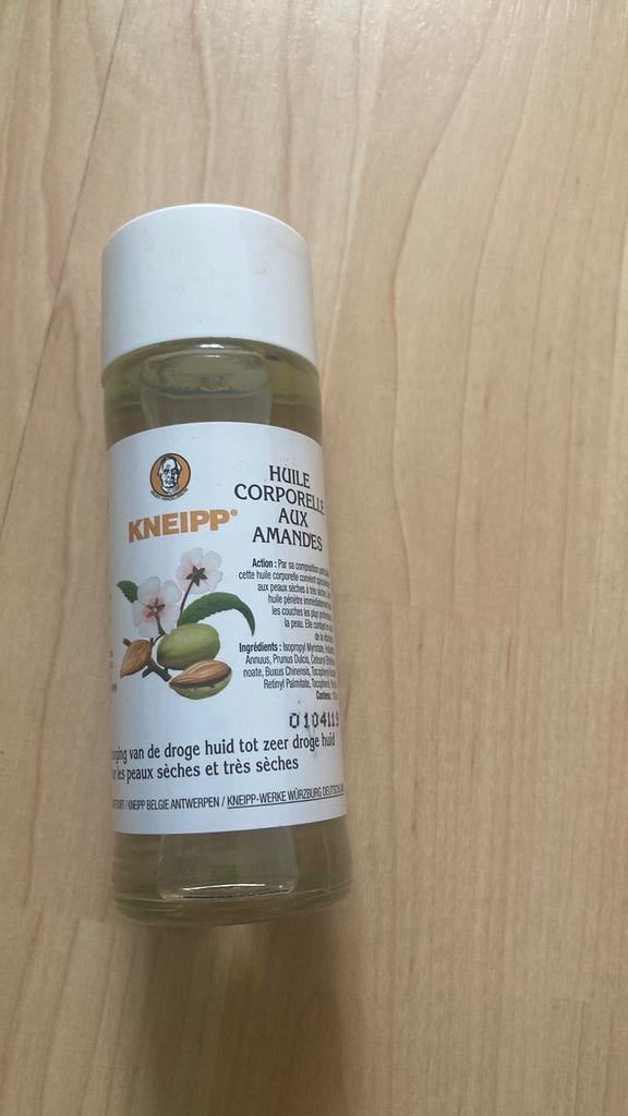 Amandel huidilie van Kneipp, Ophalen of Verzenden, Zo goed als nieuw, Gehele gezicht