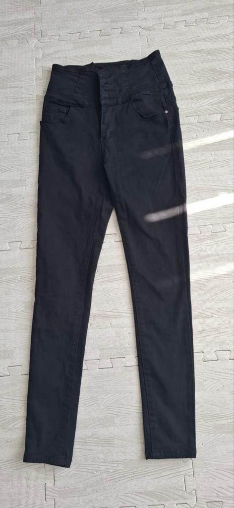 Zwarte skinny jeans H&M met hoge taille en zichtbare knopen, Ophalen of Verzenden