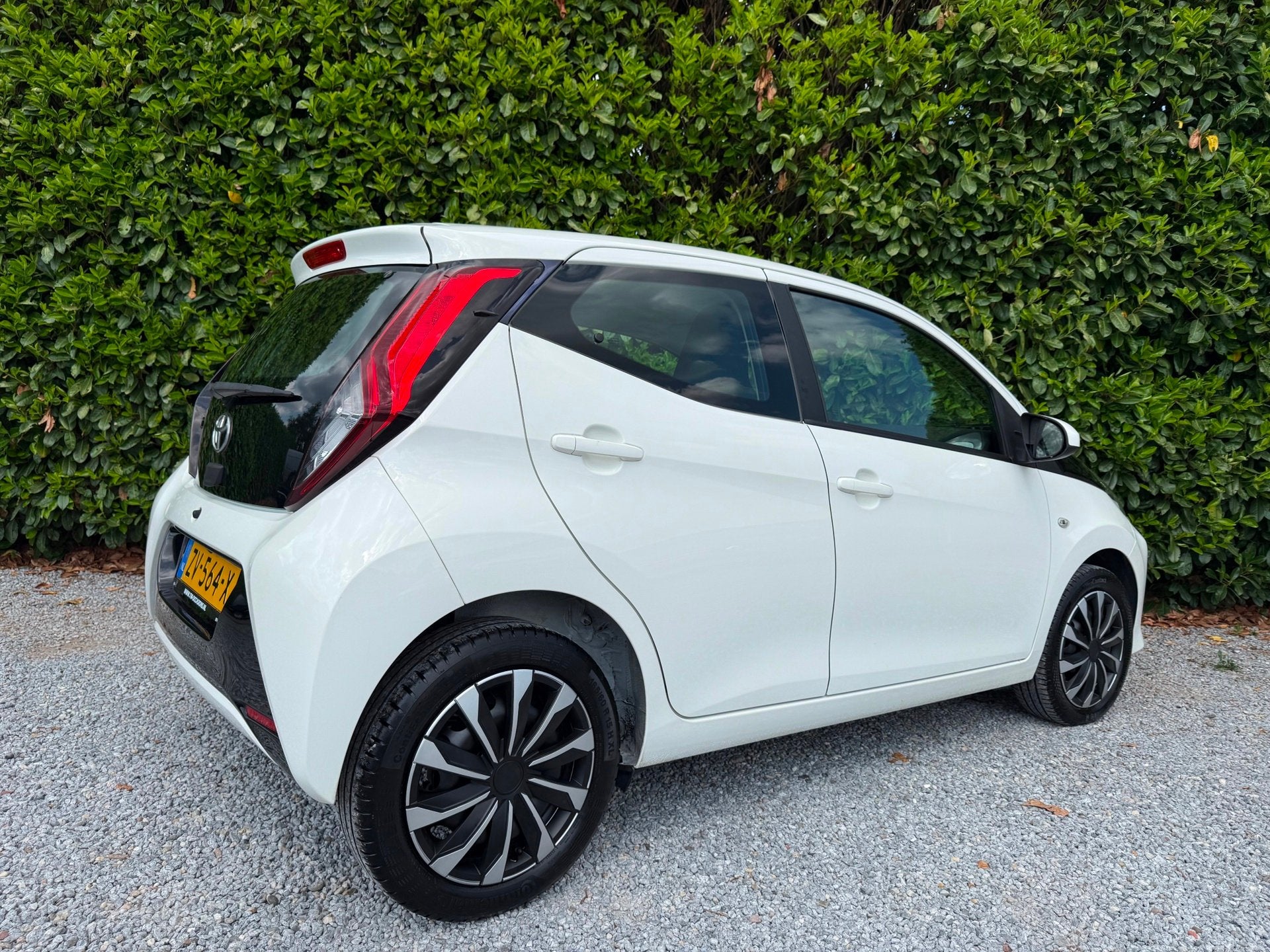 Toyota Aygo 1.0 VVT-i x-play limited |CARPLAY|CAMERA|AIRCO, Voorwielaandrijving, Stof, Gebruikt, Euro 6