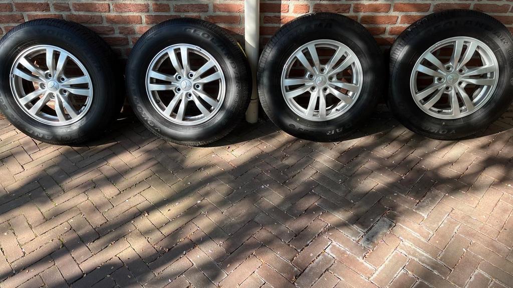 Mitsubishi velgen set met zomerbanden 16 inch outlander/asx, Auto-onderdelen, Banden en Velgen, Ophalen, 16 inch, Banden en Velgen