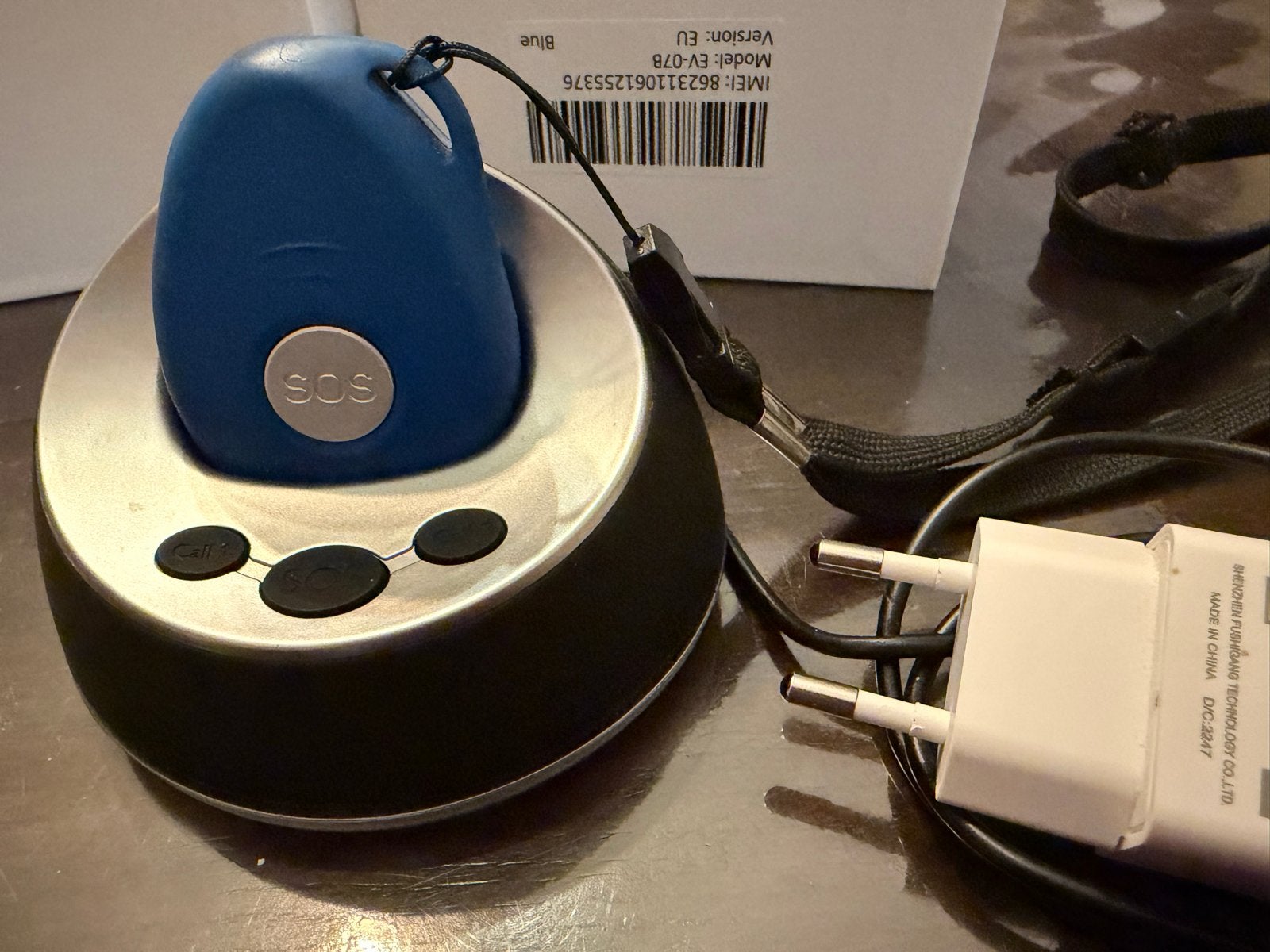 Wuzzi Alert Pebbles Mobiele Personenalarmering Blauw, Ophalen of Verzenden, Zo goed als nieuw