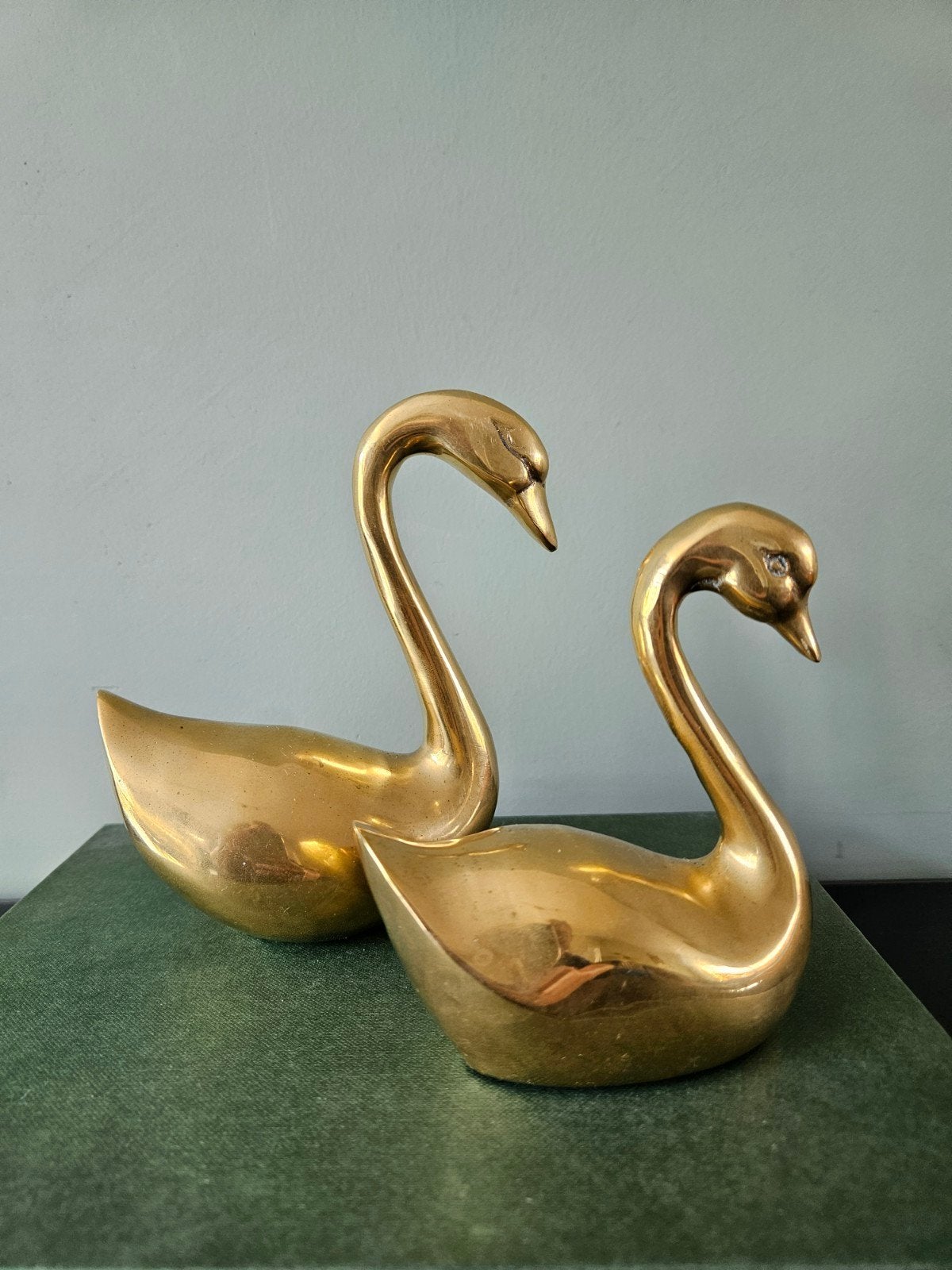 Vintage messing zwanen beeldjes set, Ophalen of Verzenden, Gebruikt, Dier