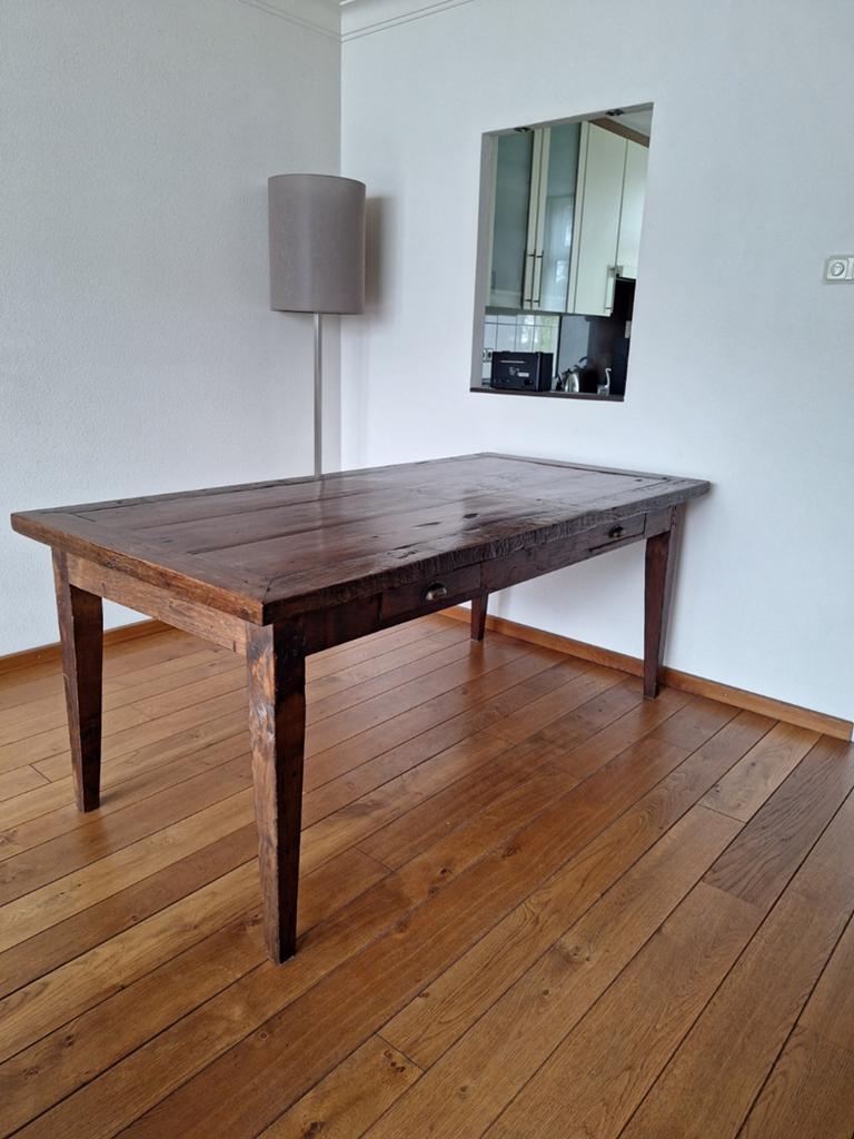 Massief doorleefde teakhouten eettafel met lade, Ophalen