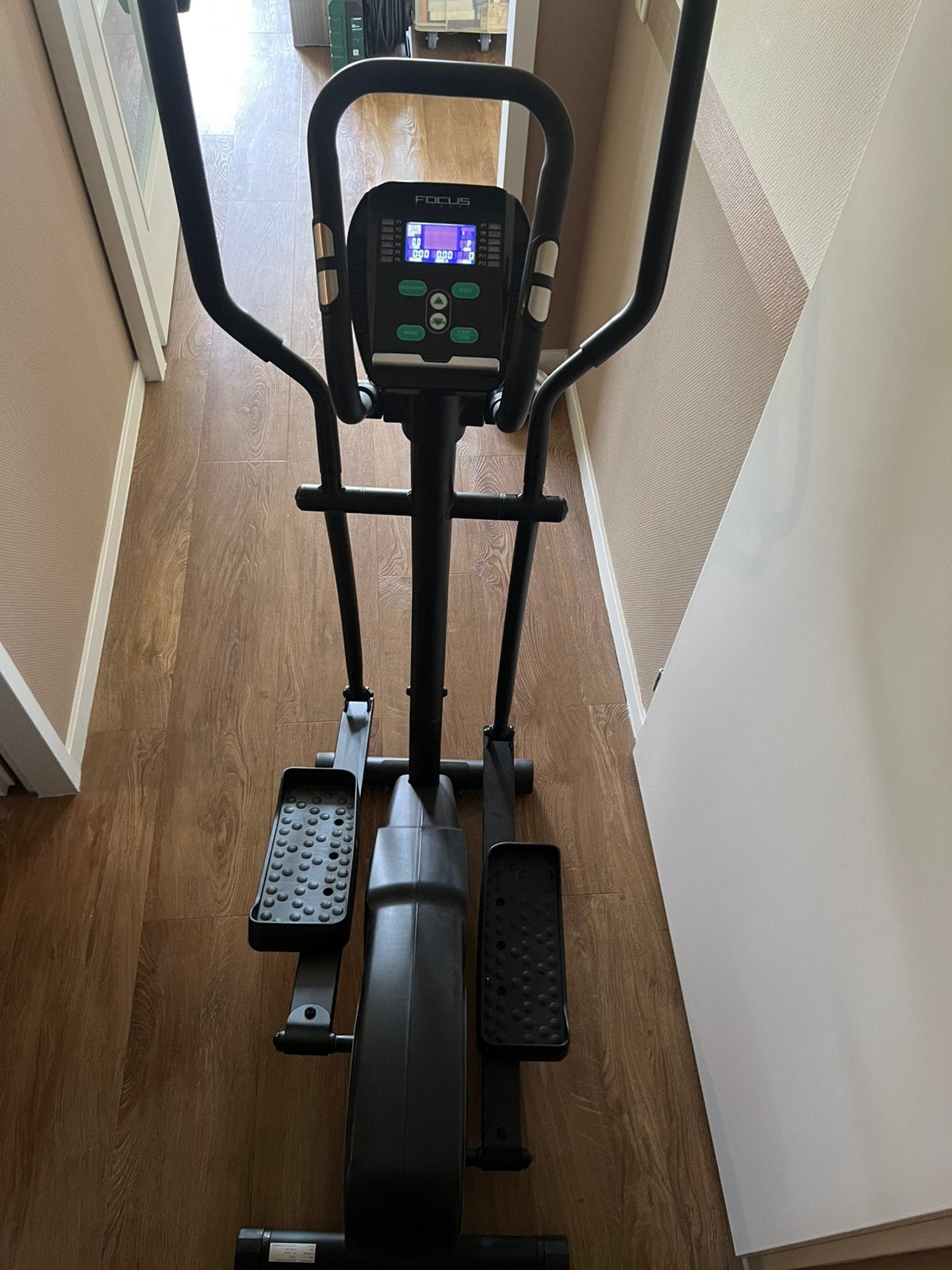 Focus Crosstrainer - Ideaal voor Thuis Workouts, Ophalen, Gebruikt, Armen, Crosstrainer