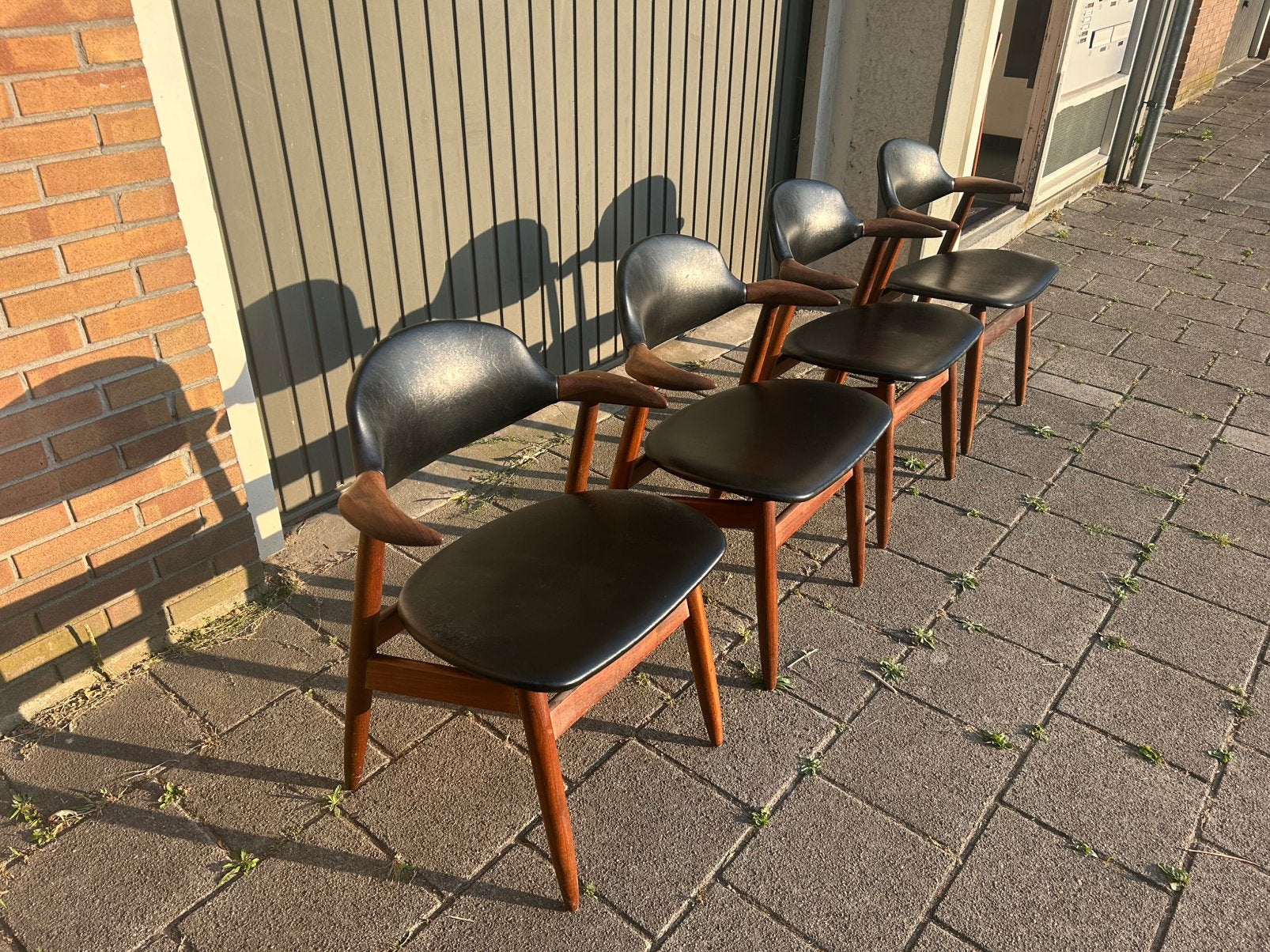 Mid-century teak cowhorn chairs / koehoornstoelen Tijsseling, Ophalen, Zo goed als nieuw, Bruin