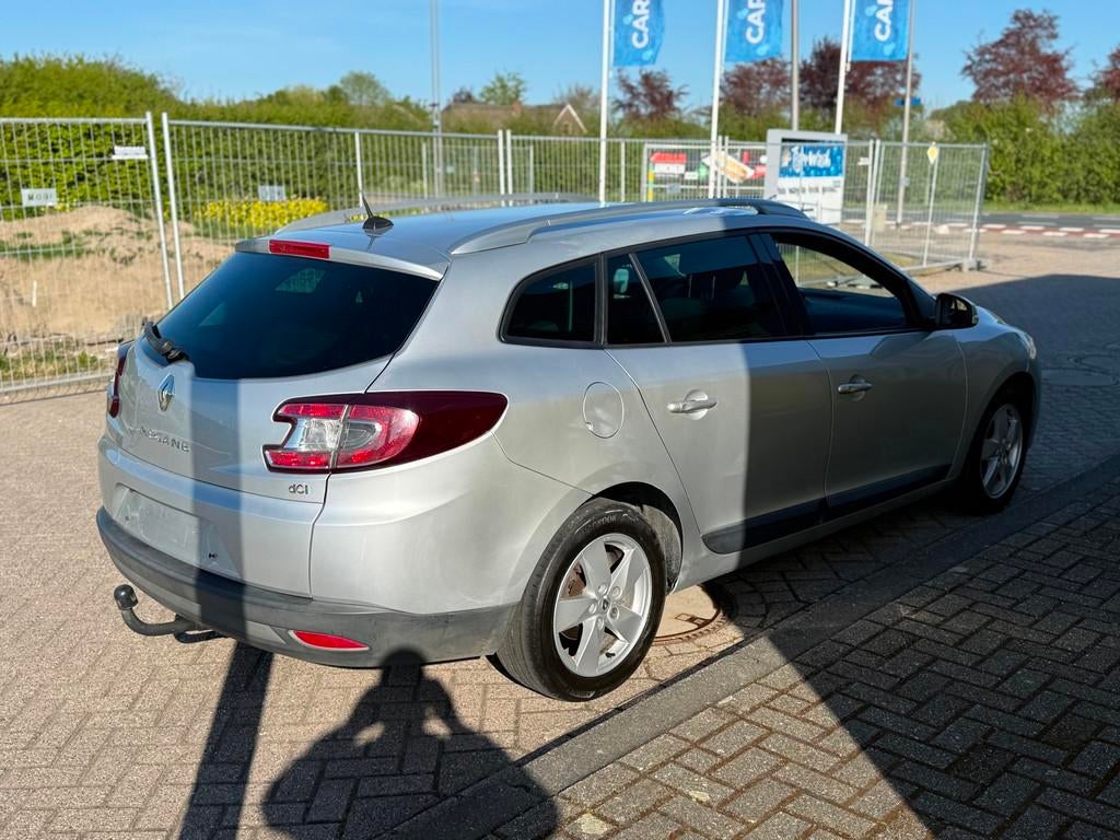 Renault Megane 1.5 dCi BJ 2010 Navigatie Pdc Airco Nette aut, Voorwielaandrijving, Stof, Gebruikt, 4 cilinders