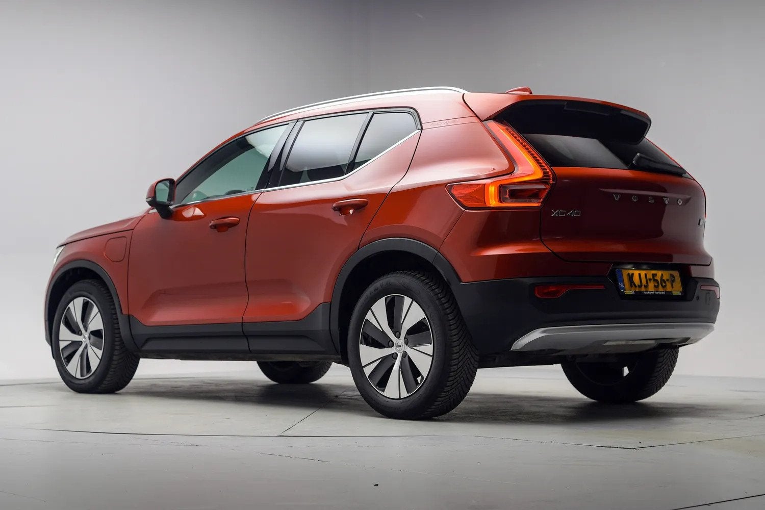 Volvo XC40 1.5 T4 Recharge Core [ LED Lederen comfortstoelen, Auto's, Automaat, 129 pk, Leder, Bedrijf