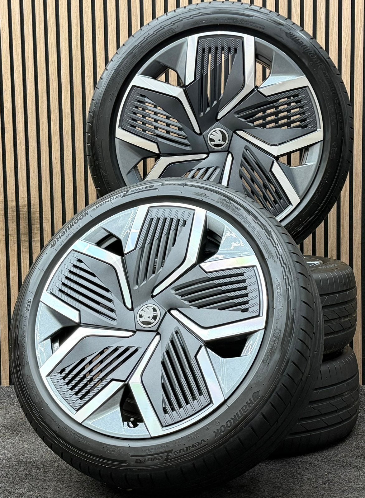 ZGAN! Originele 20 inch Skoda Kodiaq Rila 5x112 Hankook ‘26, Ophalen, ., Banden en Velgen, 235 mm