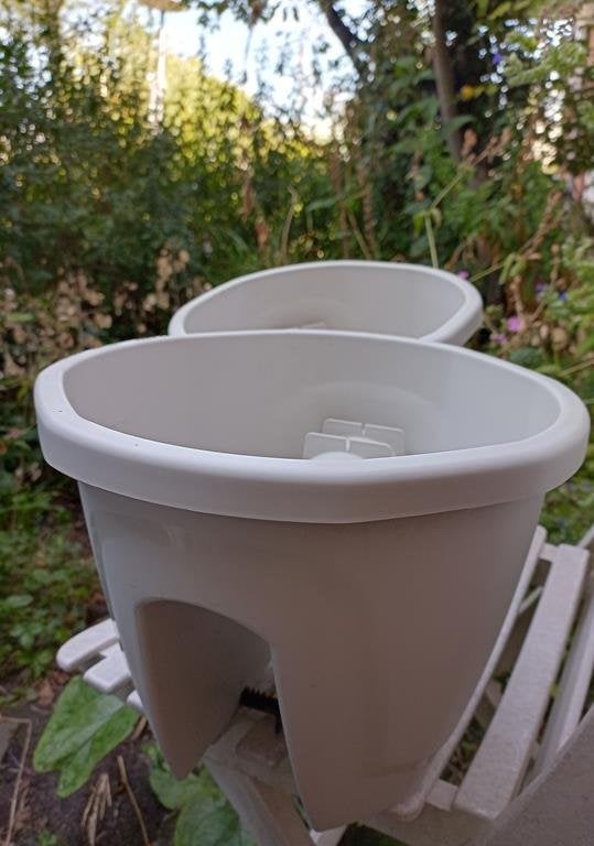 2x Serinova balkonbak offwhite, 7,5 liter, Kunststof, Gebruikt, Minder dan 30 cm, Minder dan 60 cm