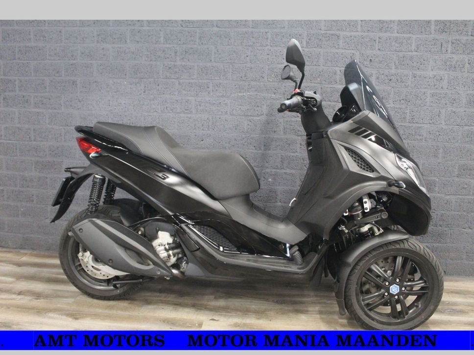 PIAGGIO MP3 300 HPE LT (bj 2024) 2,577 km  Nieuwstaat!!, Motoren, Motoren | Piaggio, Scooter, Onbekend, Onbekend, Minimaal motorrijbewijs A2