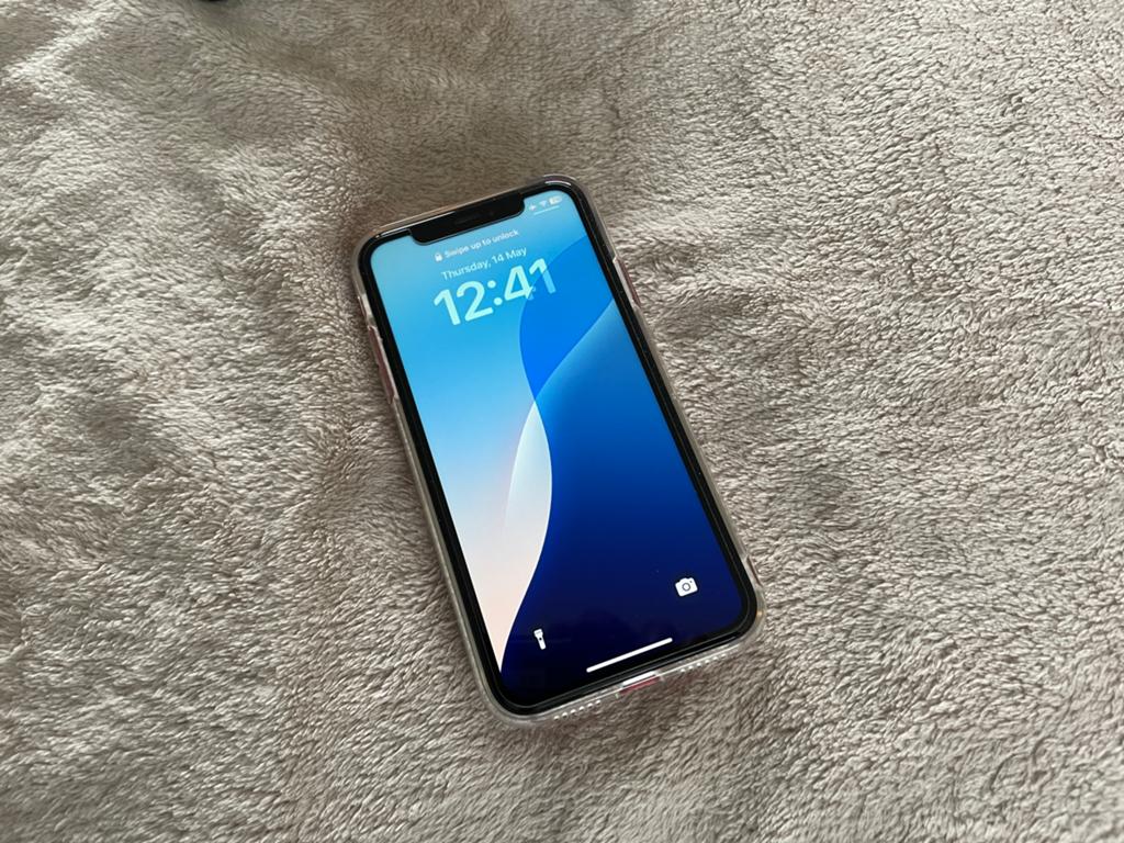 iPhone Xr RED 64gb + case + screen protector + box, Telecommunicatie, Mobiele telefoons | Apple iPhone, Ophalen, Zo goed als nieuw