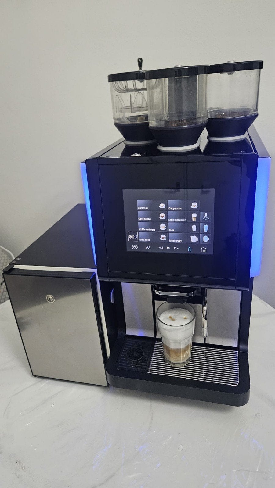 WMF 1500s bj 2018 met dynamic melk, chocola gereviseerd, 10 kopjes of meer, Ophalen, Espresso apparaat, Koffiebonen