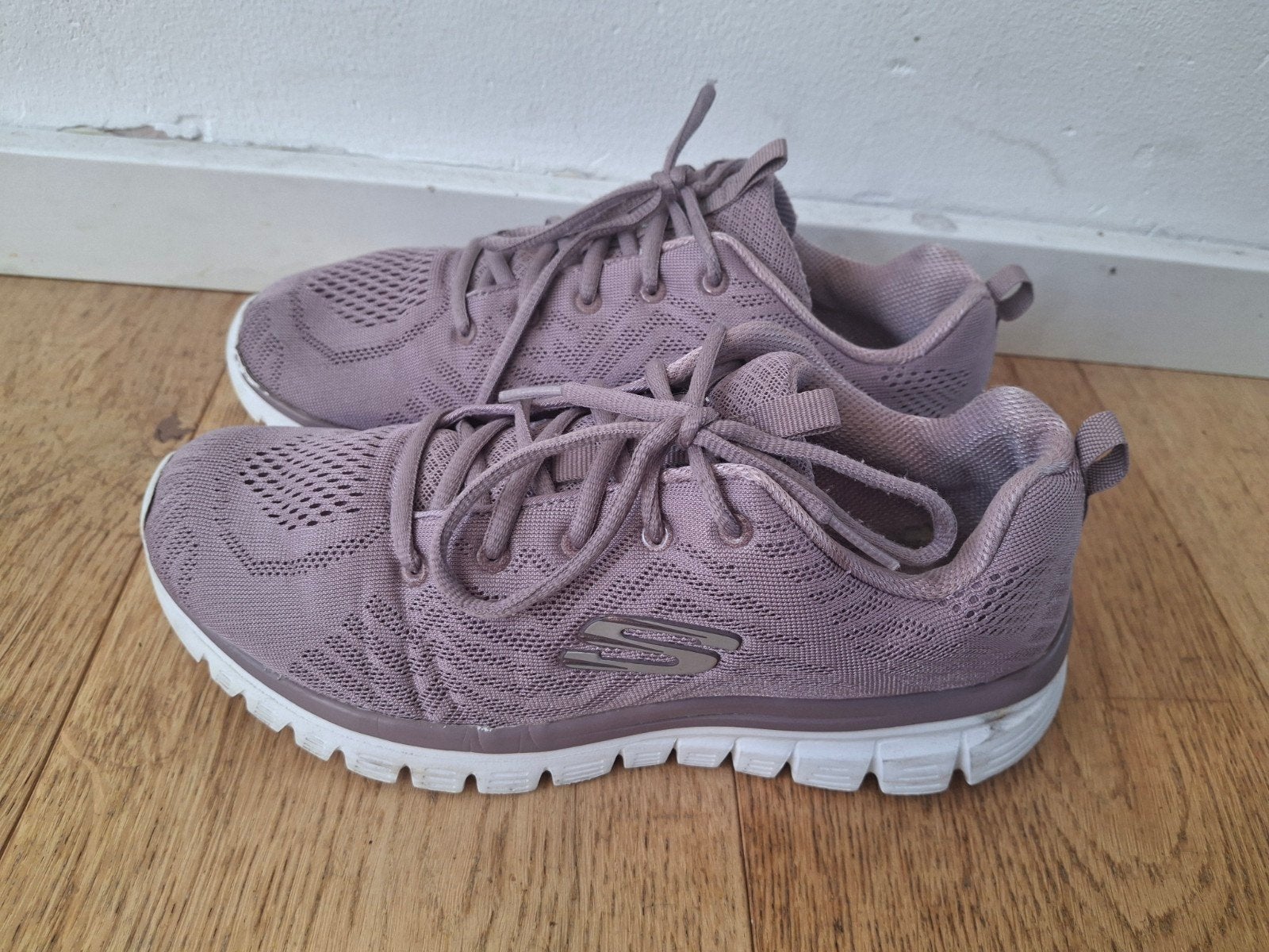 Skechers sneakers / sportschoenen - Maat 39, Skechers, Overige kleuren, Sportschoenen, Ophalen of Verzenden