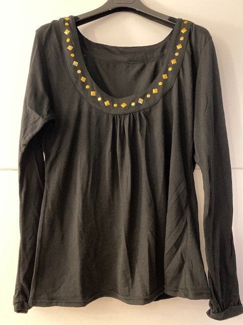 Zwarte T-shirt met gouden studs, Zwart, Maat 42/44 (L), Ophalen of Verzenden, Lange mouw