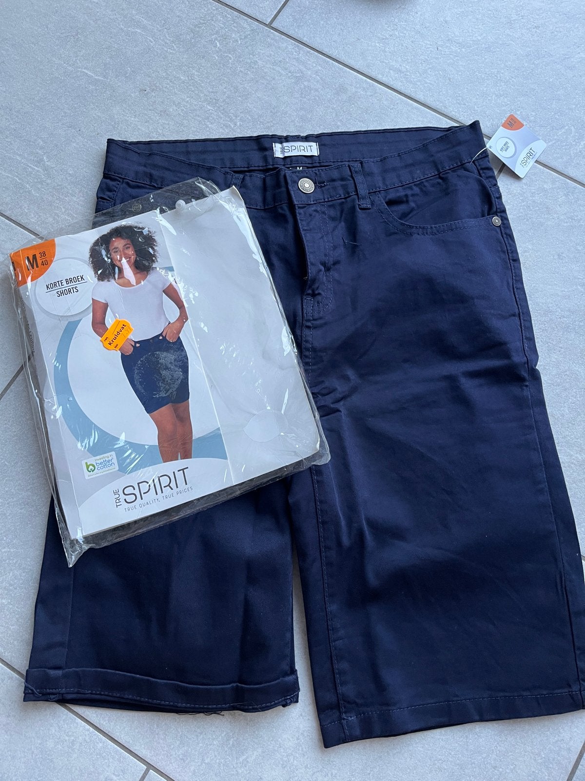 Nieuwe True Spirit korte broek - Maat M (38/40), Kleding | Dames, Broeken en Pantalons, Maat 38/40 (M), Kort, Blauw, Nieuw