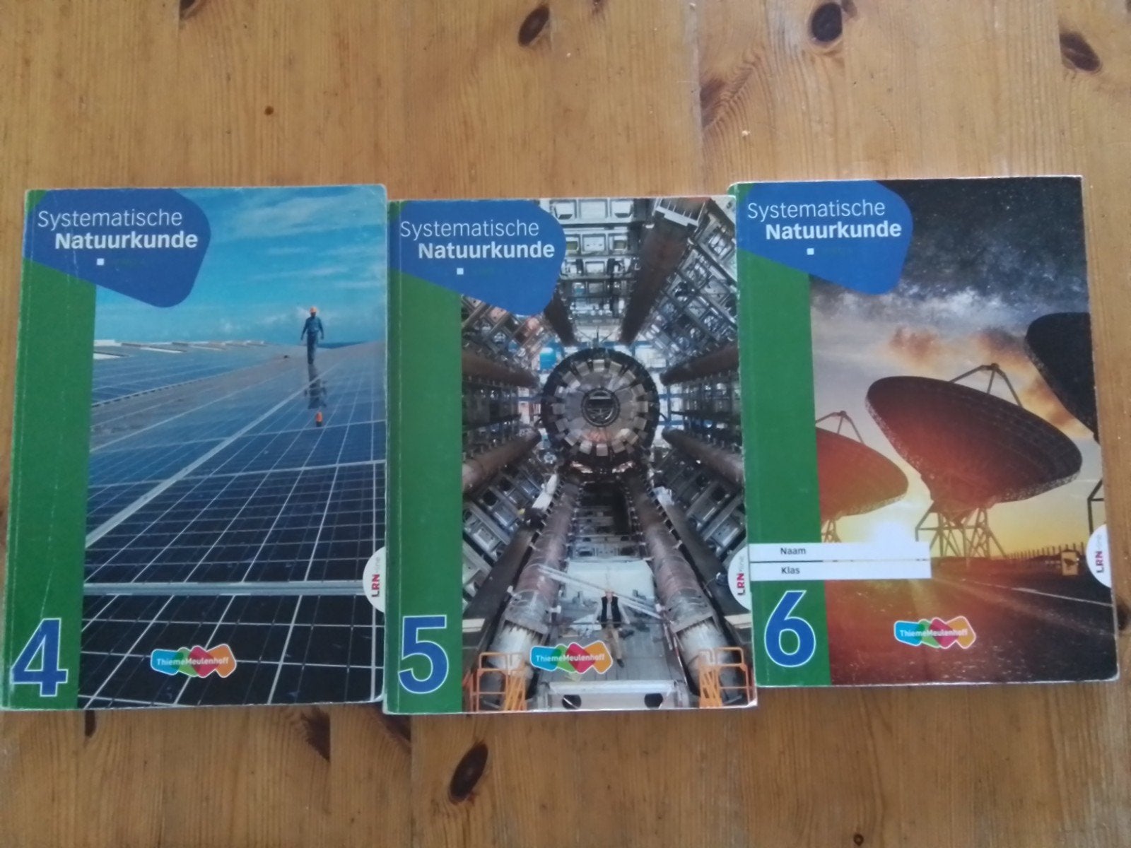 systematische natuurkunde VWO 4,5,6  scheikunde VWO 4,5,6, Ophalen of Verzenden, Gelezen, VWO, Natuurkunde