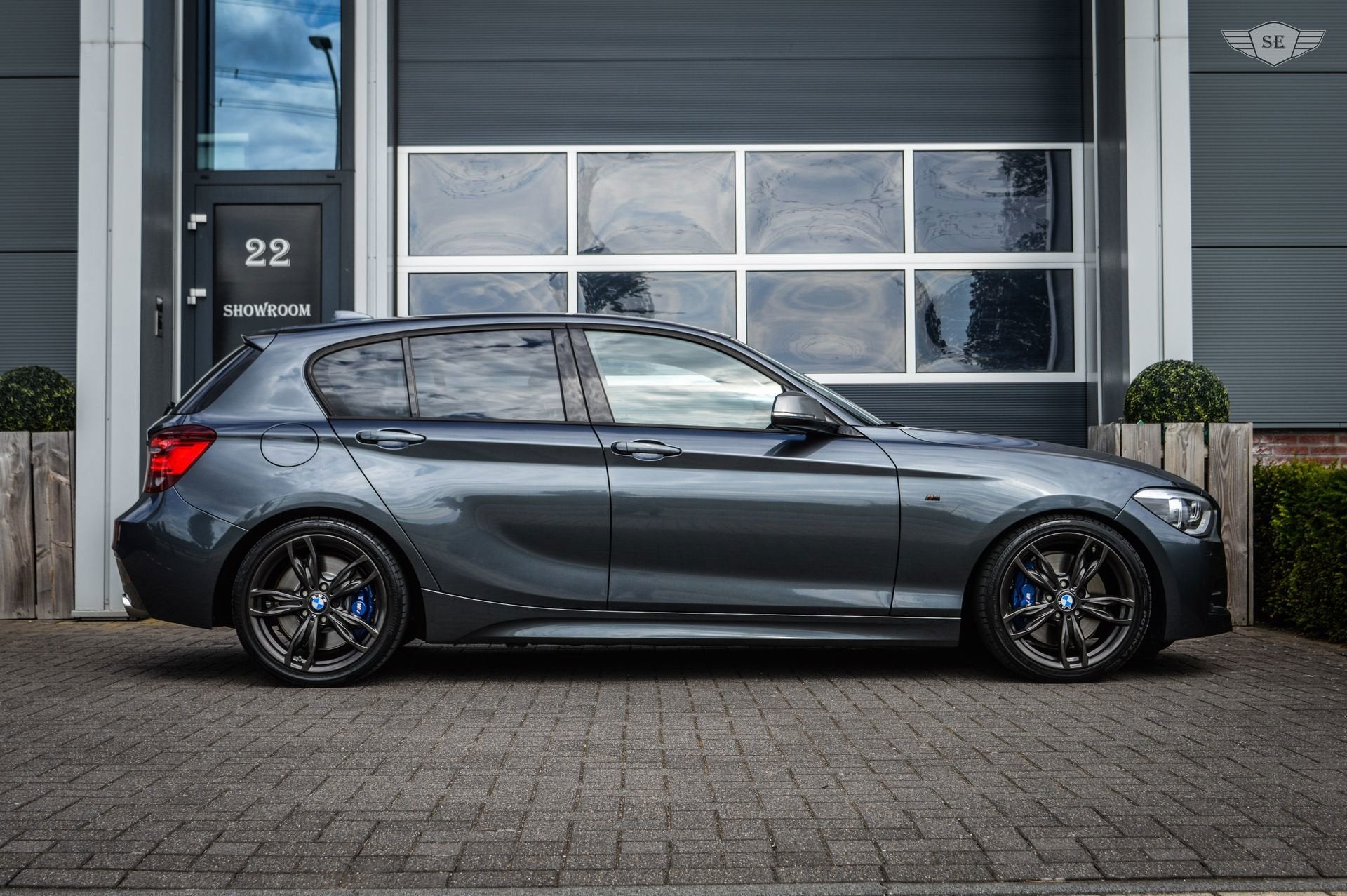 BMW 1-serie M135i High Executive|*NL-AUTO*|LEDER|H&K|MEMORY, Auto's, Achterwielaandrijving, Gebruikt, 320 pk, Automatische klimaatregeling