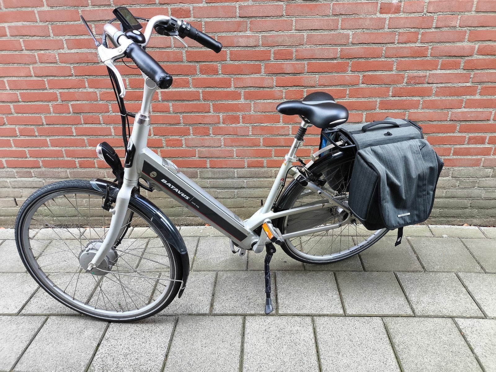 Batavus elektrische fiets in nieuwstaat., Ophalen, Batavus, Zo goed als nieuw, 47 tot 51 cm