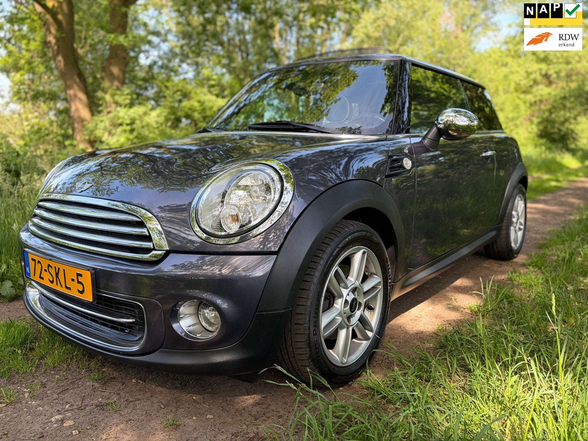 Mini Mini 1.6 Cooper 10 Years II/Dealer onh/Panorama/Navi/Cr, Voorwielaandrijving, Euro 5, Zwart, 4 cilinders