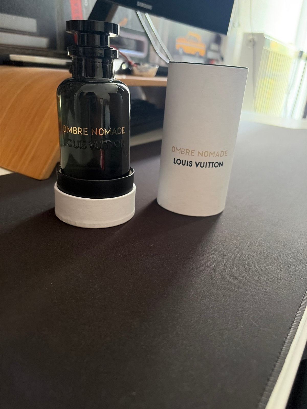Louis Vuitton Ombre Nomade Eau de Parfum, Sieraden, Tassen en Uiterlijk, Uiterlijk | Parfum, Ophalen of Verzenden, Zo goed als nieuw