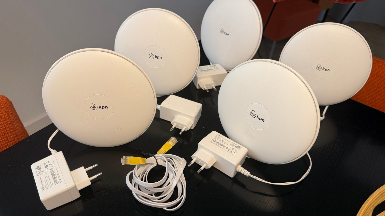 KPN SuperWifi punten met adapters en wifikabels, Ophalen of Verzenden, Zo goed als nieuw, Router