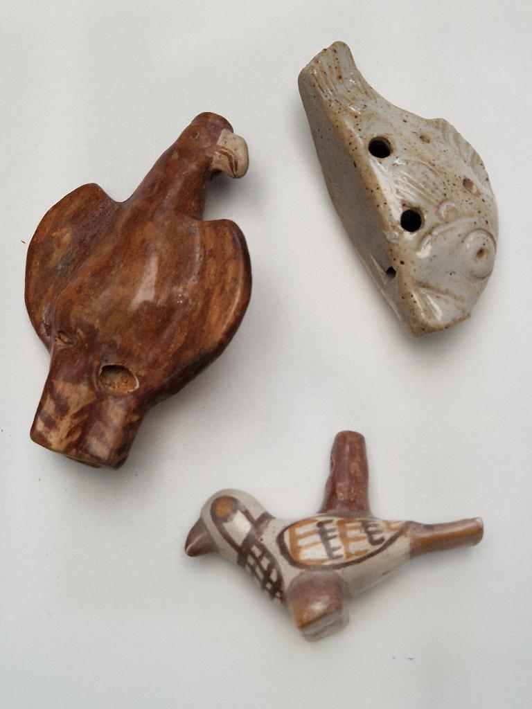 keramisch ocarina fluit/ fluitje in vorm v vis/ duif/ arend, Antiek en Kunst, Ophalen of Verzenden
