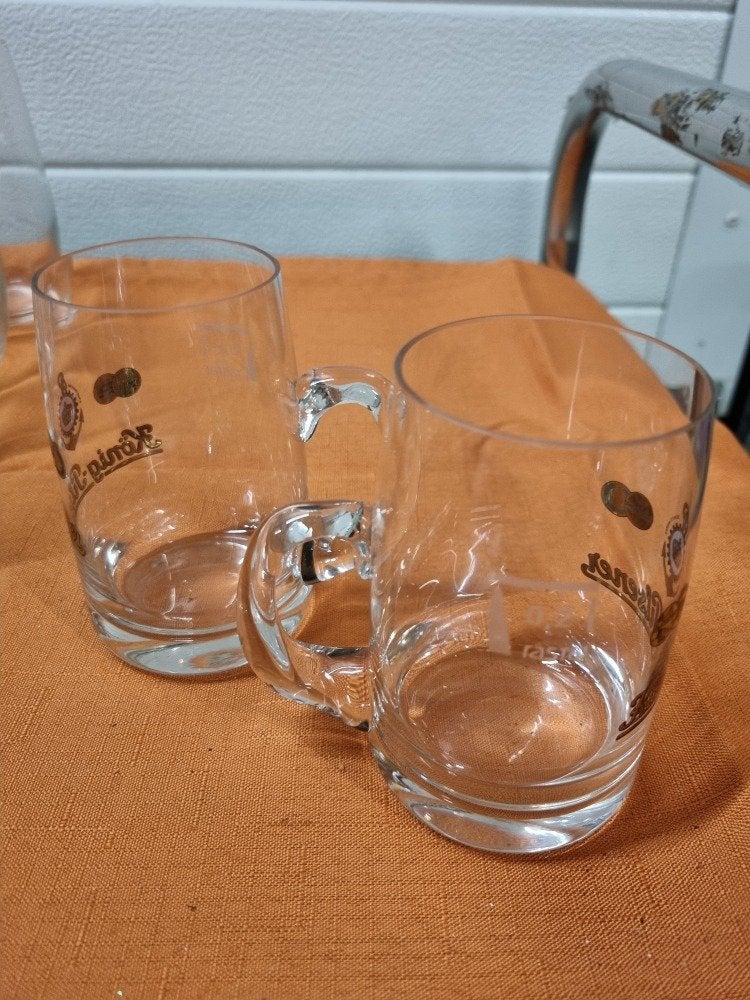 bierpullen konig pilsener 2x, Verzamelen, Glas en Borrelglaasjes, Ophalen of Verzenden, 'T Olde Gre-j, Info@toldegrej.nl, Endepoelstraat 20f Didam