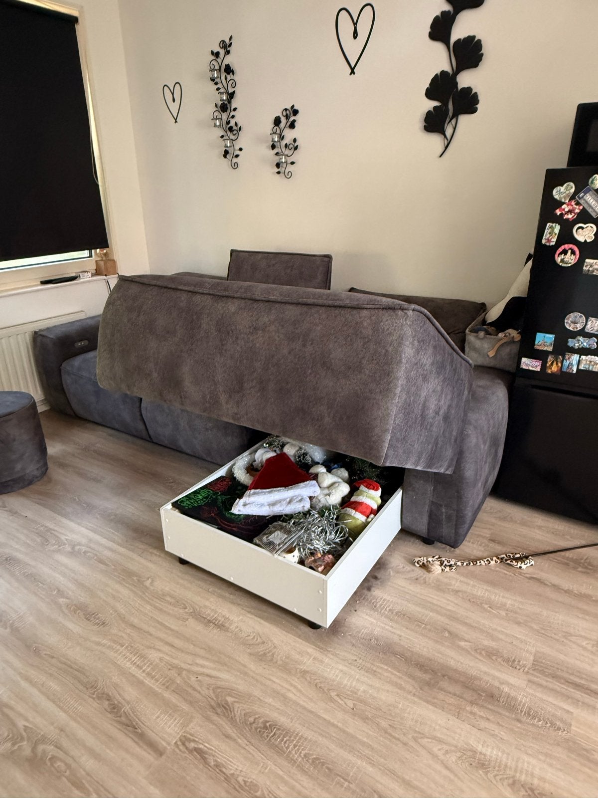 Grijze bank met chaise longue en opbergruimte, Huis en Inrichting, Ophalen, 250 tot 300 cm, Gebruikt, 125 tot 150 cm