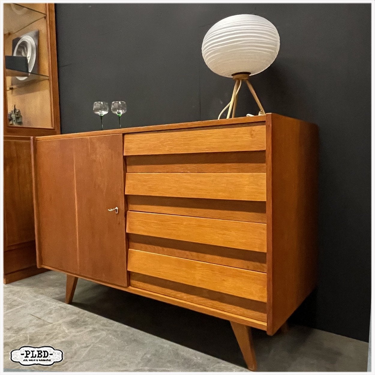 Vintage dressoir sideboard Jiri Jouritek, Interiér Praha,, Ophalen, Gebruikt, Jiri Jouritek, Interiér Praha,1969, Nb